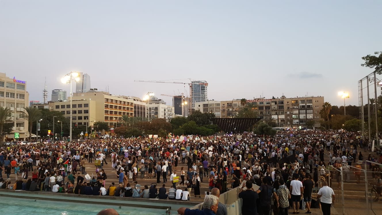 بمشاركة الآلاف: اختتام "ام المظاهرات"-67