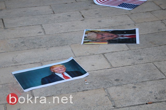 طلاب الجامعة الأمريكية في جنين يتظاهرون ضد قرار ترامب ويحرقون صوره-13