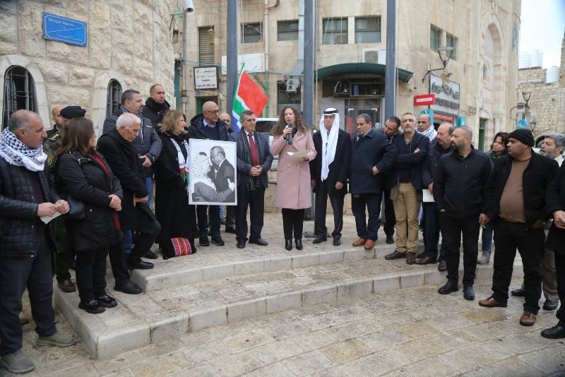 بلدية بيت لحم ترفع علم جنوب إفريقيا لموقفهم الداعم للقضية الفلسطينية-3