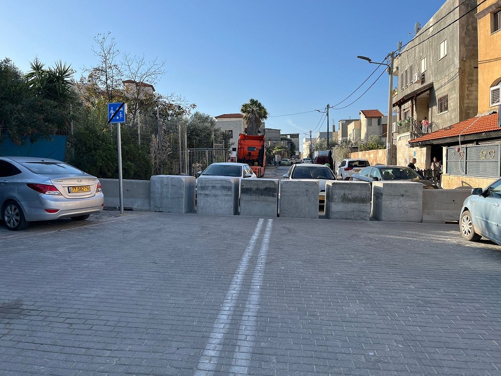 المحامية عبير جبران لـ "بكرا": الشرطة تفرض عقابًا جماعيًا في جسر الزرقاء بحواجز بلا صلاحية قانونية-3