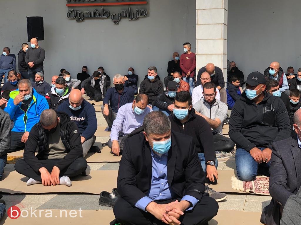"نُطالب بحماية دولية" .. أهالي أم الفحم يتظاهرون أمام محطة الشرطة - مباشر-14