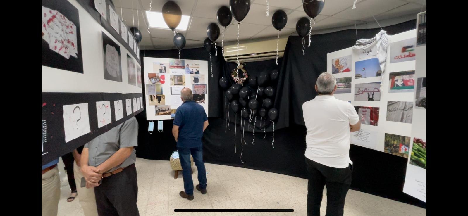 افتتاح معرض صور "حكايات" في المدرسة الشاملة الجديدة في الرينة-8