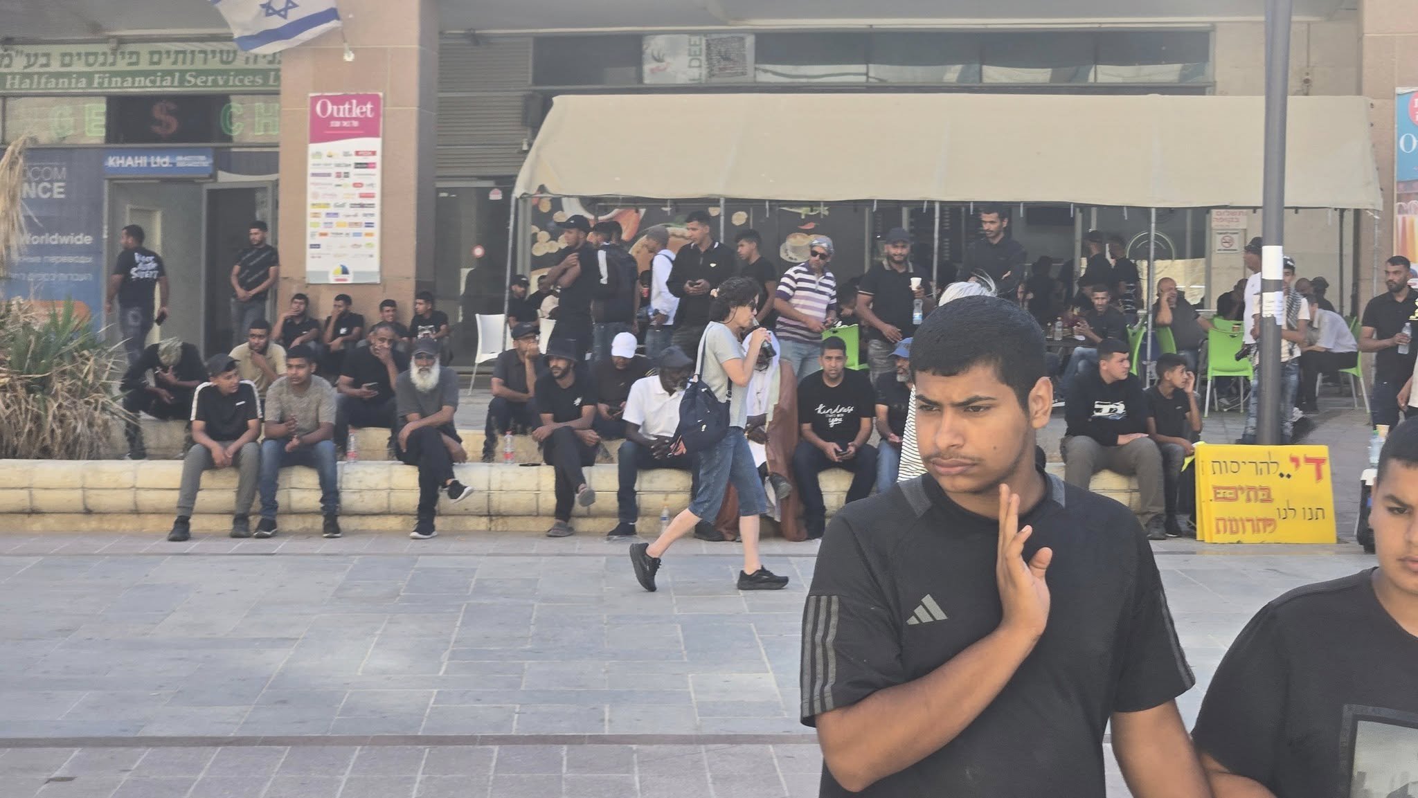 الآلاف يشاركون في مظاهرة "العهد والوفاء" في بئر السبع احتجاجًا على سياسة الهدم والعنف-0
