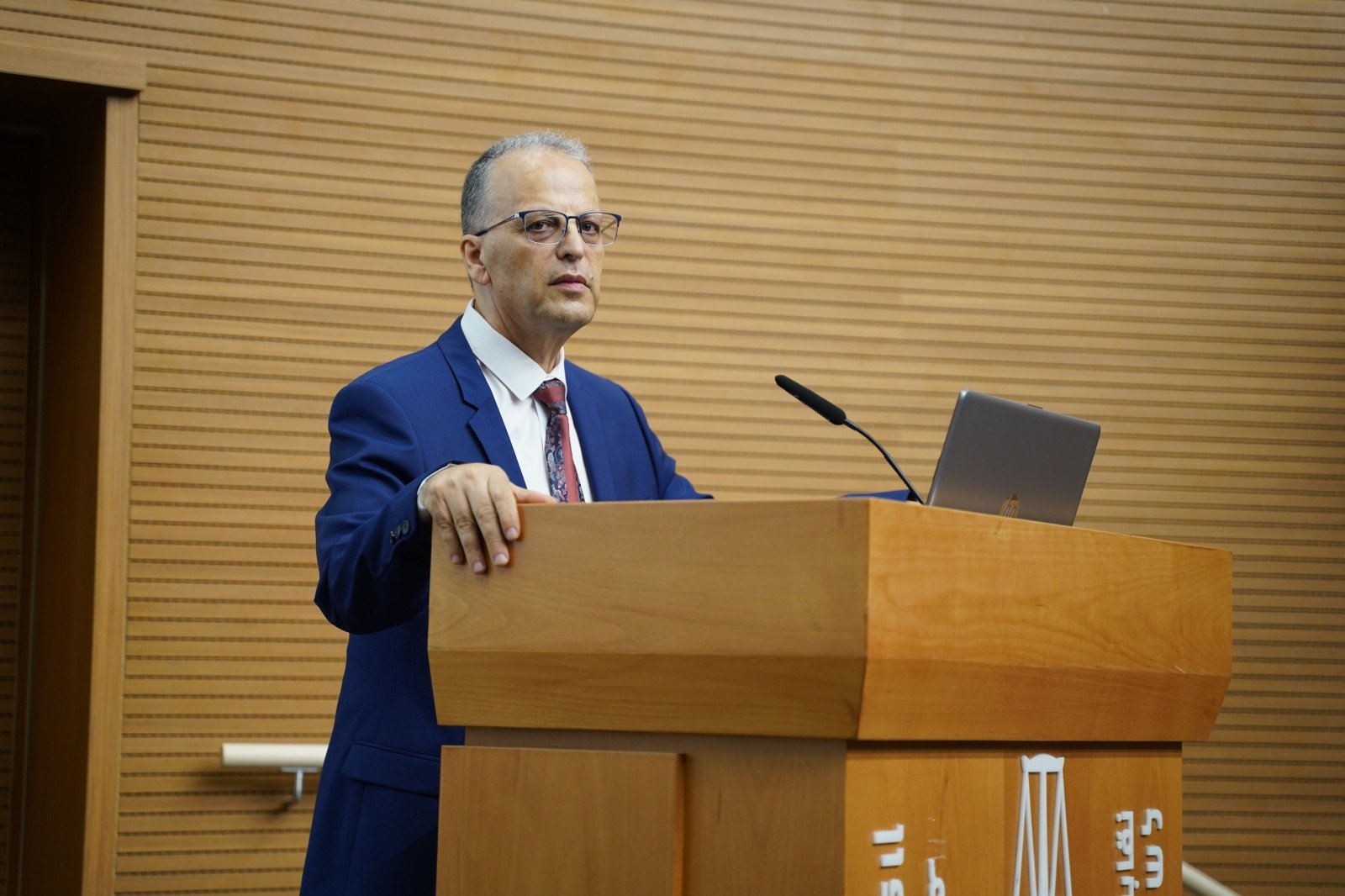 العلاقة بين الطب والقانون في قضايا العظام: محاضرة متخصصة للدكتور عوني يوسف للمحامين بالناصرة-4