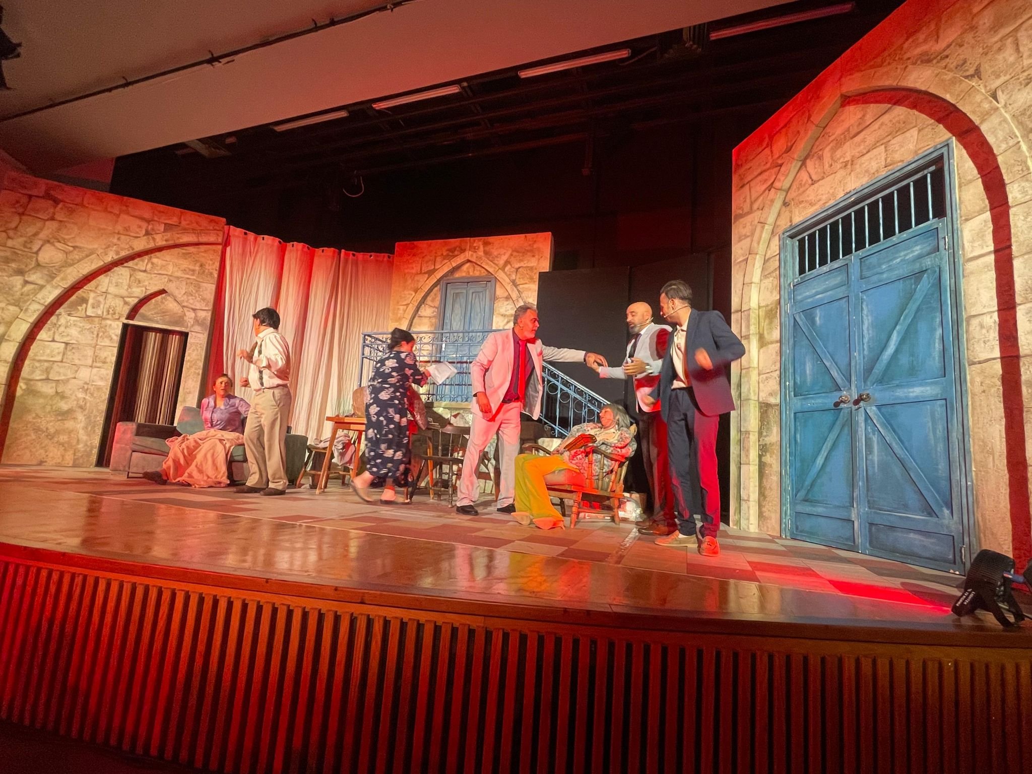 المركز الجماهيري الطيرة يعرض مسرحية "كاڤيار وعدس" على خشبة مسرح اشكول  هبايس-7