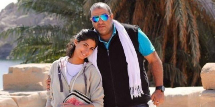 روبي تنعي طليقها سامح عبد العزيز بكلمات مؤثرة وتشارك في جنازته بملامح حزينة-0