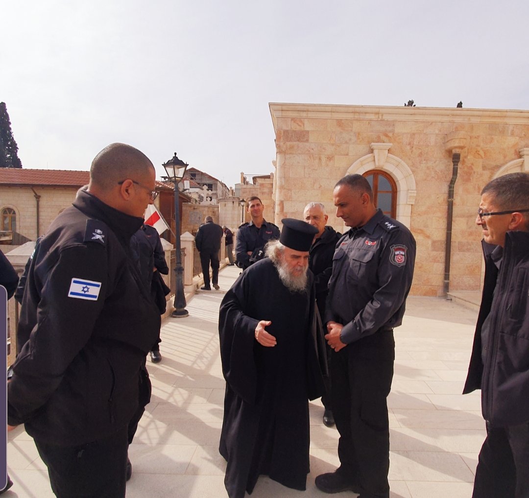 لأول مرة: قائد سلطة الإطفاء والإنقاذ يلتقي رؤساء الكناس في القدس ويزور بطريركية الروم الأرثوذوكس-10