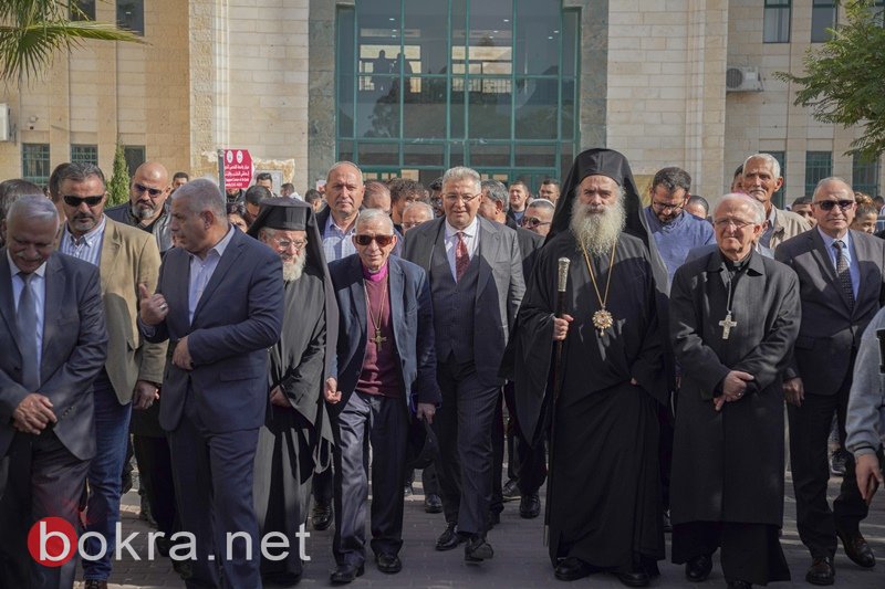 جامعة القدس تحتفل بإضاءة شجرة الميلاد تحت اسم "حفل الشهيدة الإعلامية شيرين أبو عاقلة"-1