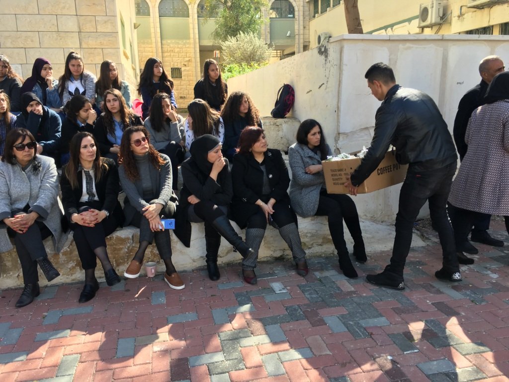 برنامج خاص في وداع المدير والمربي د. عفو خليلية بمدرسة يافة الناصرة الثانوية -15