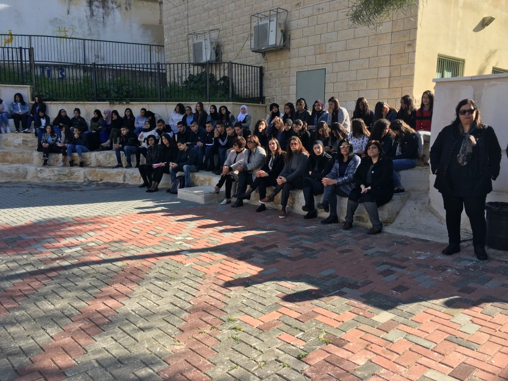 برنامج خاص في وداع المدير والمربي د. عفو خليلية بمدرسة يافة الناصرة الثانوية -49
