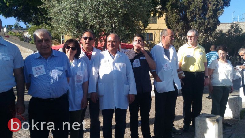 العشرات من الاطباء يتظاهرون في الناصرة مناهضة للتغذية القسرية للاسرى-8