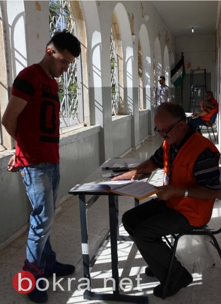 المدن الكبرى أقل من 50% ونابلس الأقل تصويتا.. ناصر: نسبة الاقتراع في الانتخابات المحلية في الضفة الغربية بلغت 50%-19
