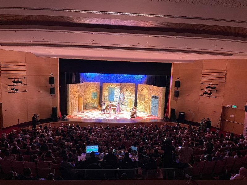 حضور ضخم وأجواء كرنفالية في العرض الأول لمسرحية "كافيار وعدس" – المسرح العربي – أم الفحم-20