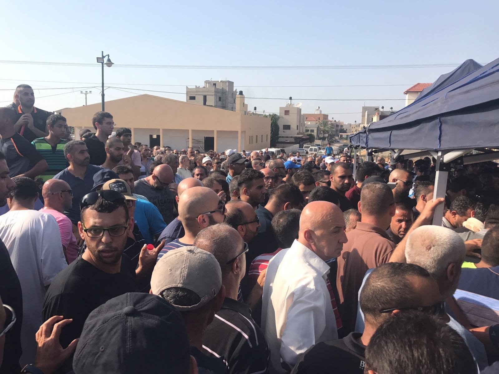 قلنسوة: المئات يشيعون جثمان سند زميرو-3