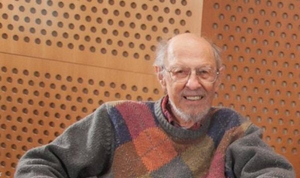 "أبو الكمبيوتر" يفارق الحياة بعمر 93 عامُا-0