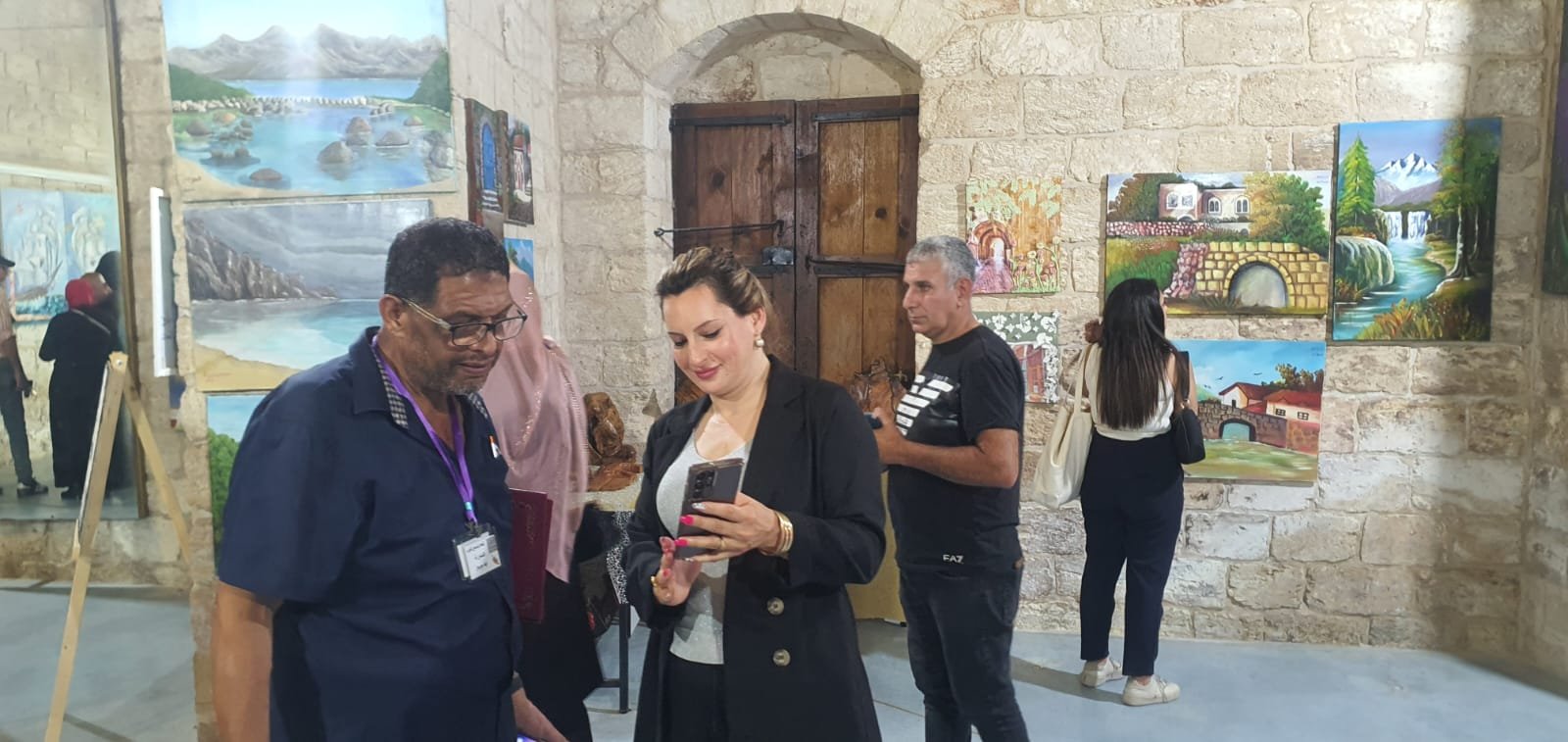 معرض فن تشكيلي "لمسات ابداعية" في جالري انماء في الناصرة-13