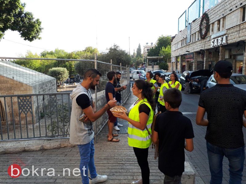 توزيع مناشير توعوية في الناصرة: كلنا ضحايا حوادث الطرق .. حياتك اهم -6