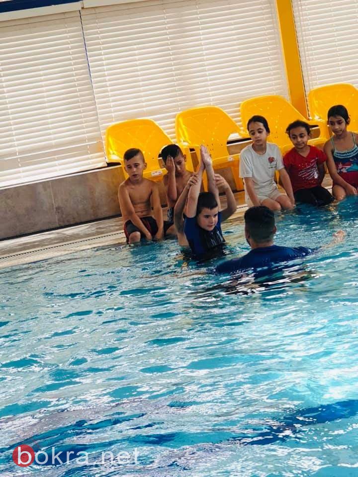 مجلس كفركنا يخرج ١٨٠ طالبا من دورات السباحة ضمن برنامج تحديات -15