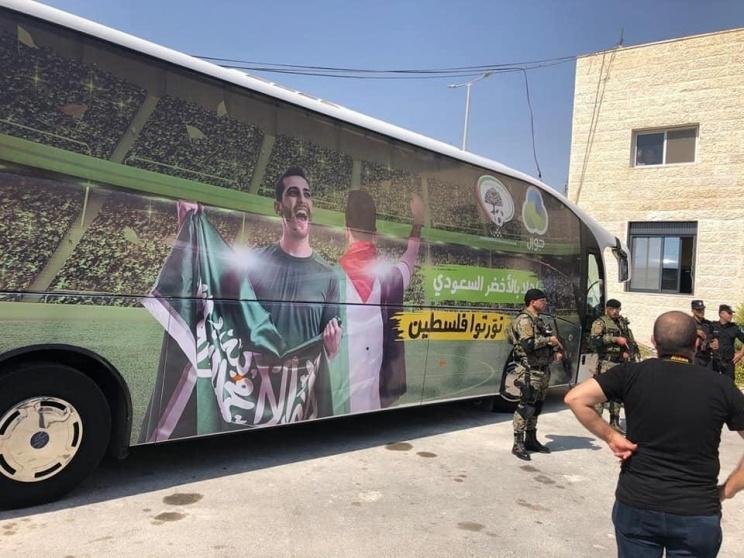 المنتخب السعودي يصل الى فلسطين في زيارة تاريخية-0