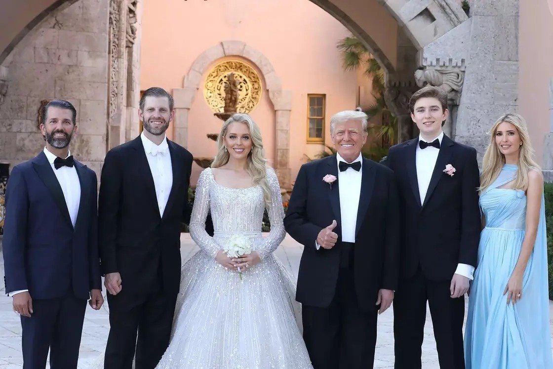 ابنة ترامب تتزوّج من لبناني وفستانها صمّمه إيلي صعب.. إليكم لقطات من الزفاف-2