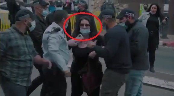 "إعلام" يستنكر اعتداء الشرطة على الصحافيّة ريهام عثاملة-1