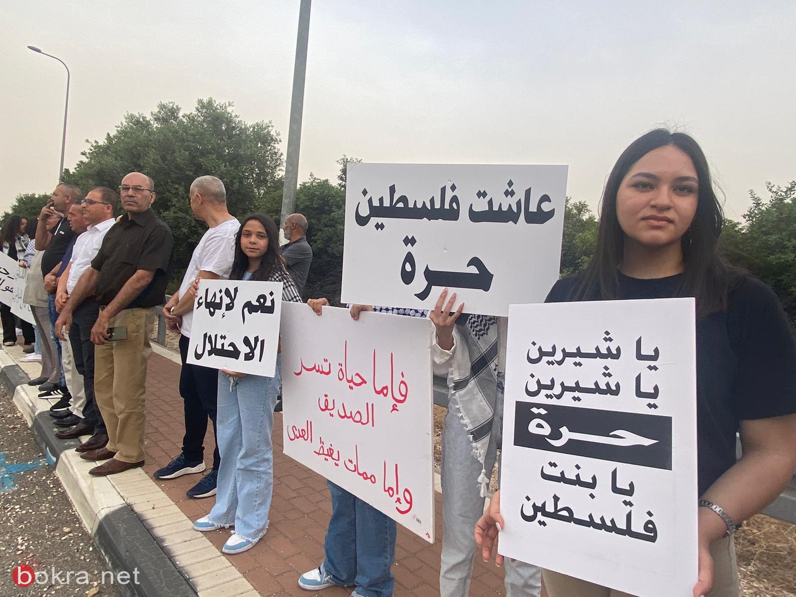 سخنين: وقفة احتجاجية ضد اغتيال الصحافية شيرين ابو عاقلة-15