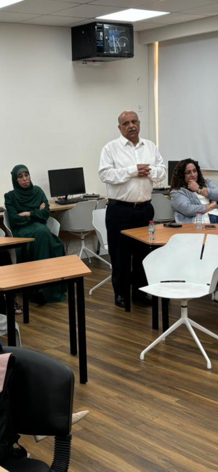 انطلاق مُنتدى اللّغة العربيّة وبحضور مركزي ومركزات المدارس الابتدائية،الاعداديّة والثانويّة-2