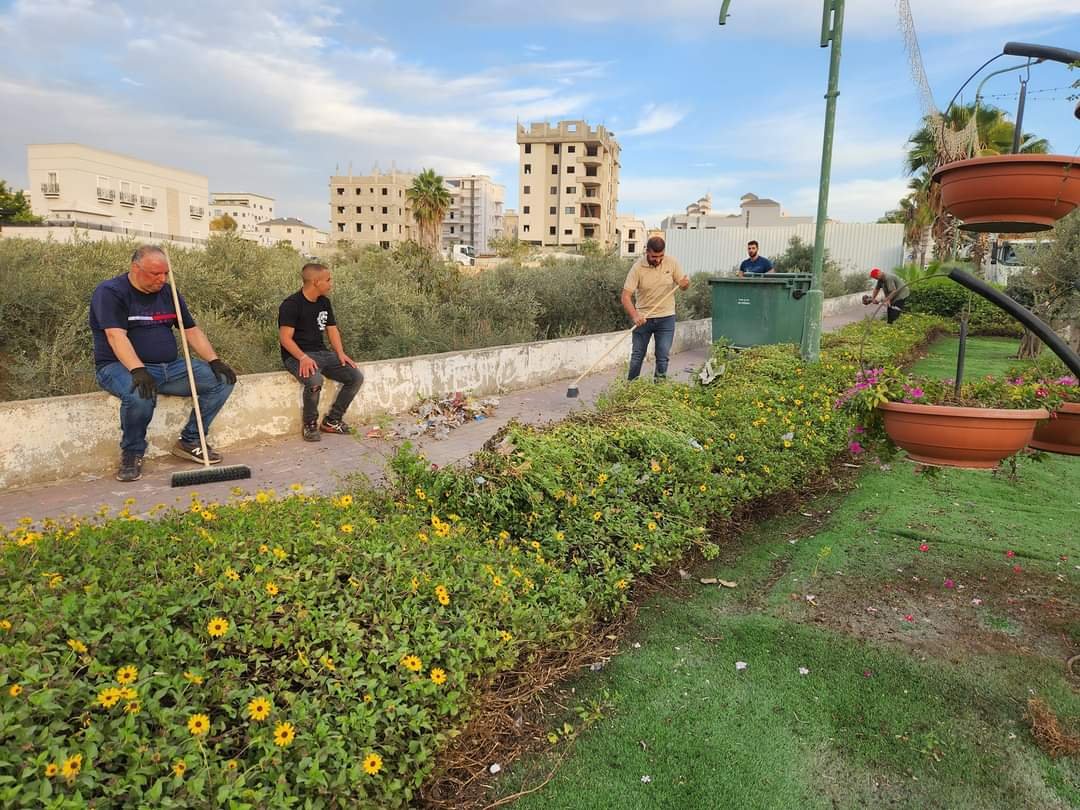 معسكرات عمل تطوعي لتنظيف مدخل كفر برا-9