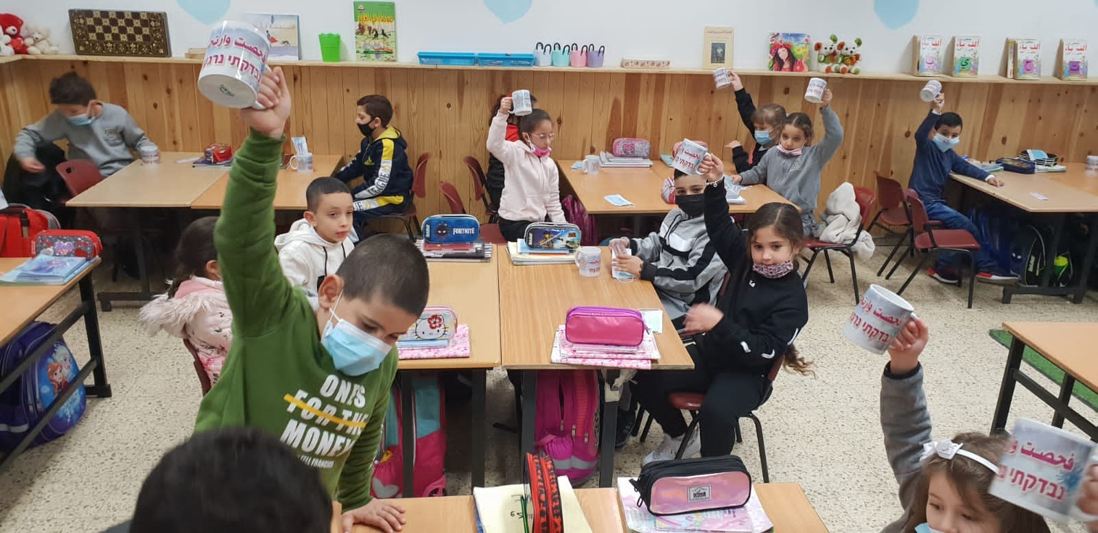 الناصرة: البلدية توزع مواد اعلامية للوقاية من الكورونا في المدارس-2