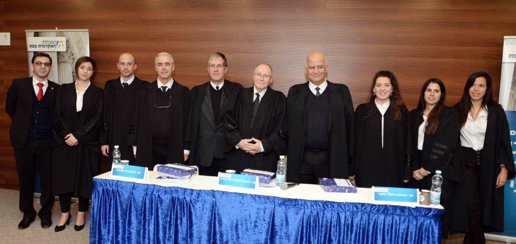 المحامي زعبي بمحاكمة صورية حول حق المواطنين العربي بالأرض والمسكن في ظل قانون القومية في الكلية الأكاديمية صفد-5