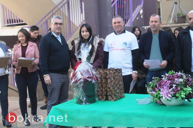 سخنين:د. صفوت ابو ريا يشارك مدرسة الحلان في تكريم طلابها المتألقين-6