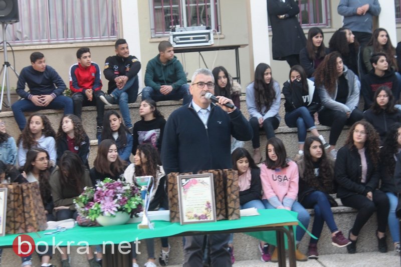 سخنين:د. صفوت ابو ريا يشارك مدرسة الحلان في تكريم طلابها المتألقين-11
