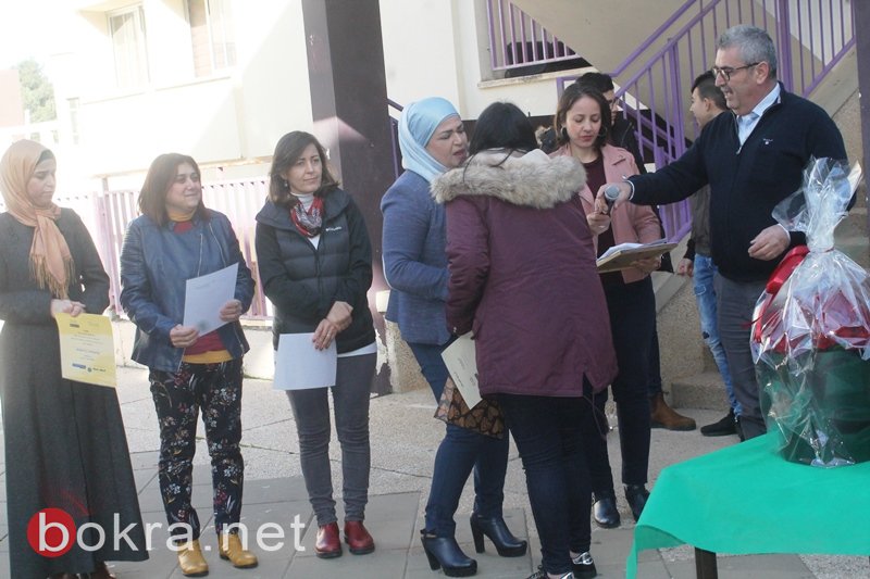 سخنين:د. صفوت ابو ريا يشارك مدرسة الحلان في تكريم طلابها المتألقين-20