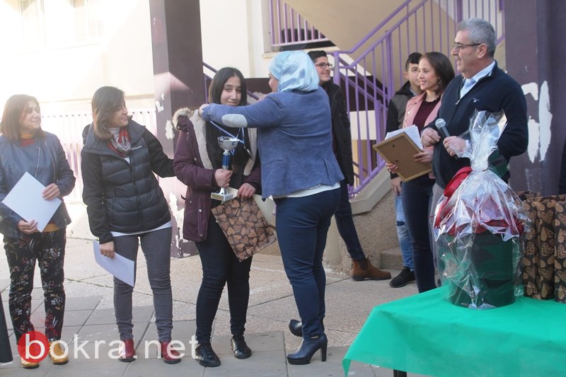 سخنين:د. صفوت ابو ريا يشارك مدرسة الحلان في تكريم طلابها المتألقين-63