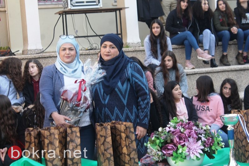 سخنين:د. صفوت ابو ريا يشارك مدرسة الحلان في تكريم طلابها المتألقين-85