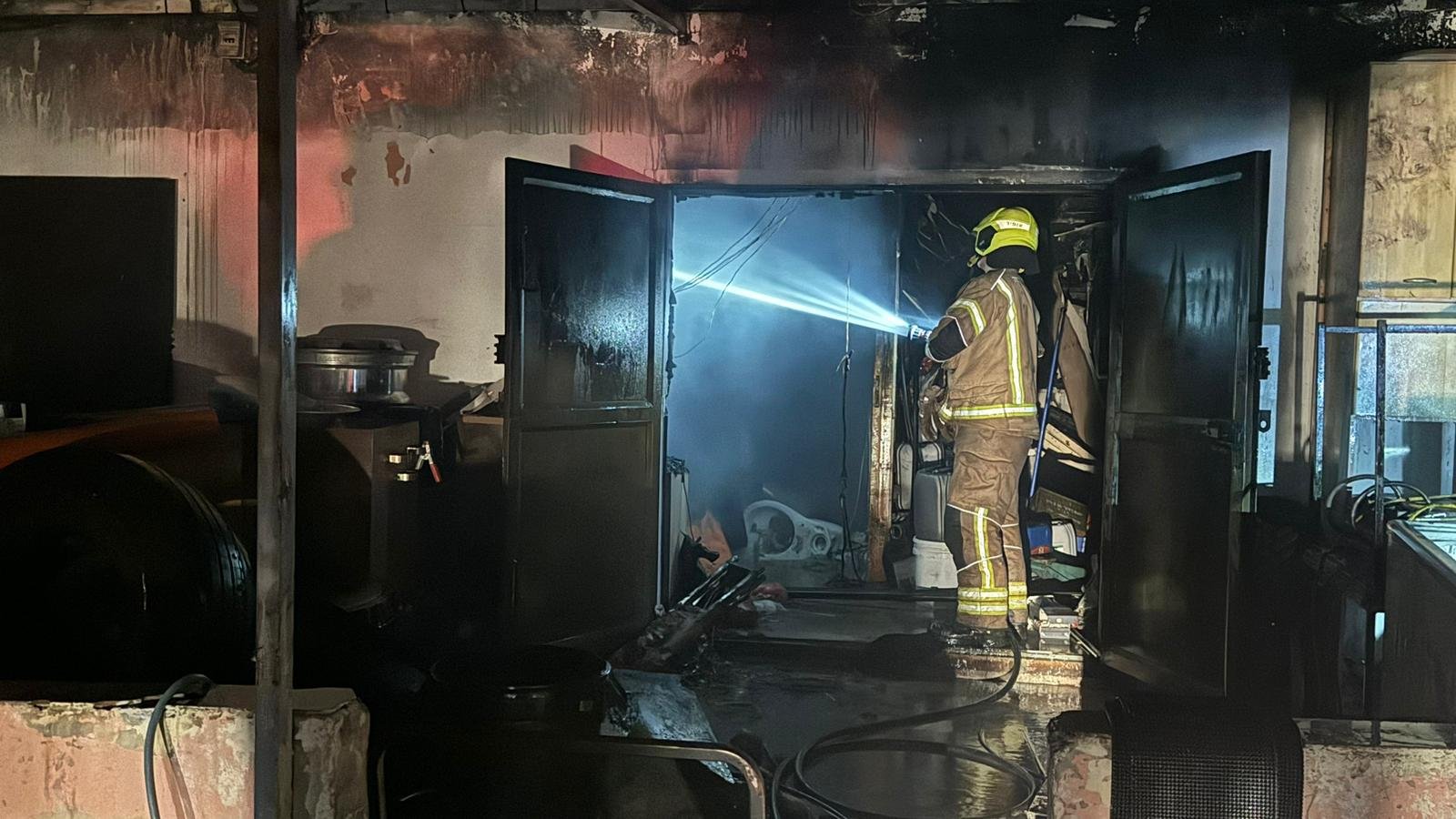 كسيفة: اندلاع حريق في محل تجاري-0