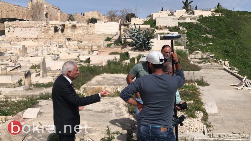 القدس : افراد من "سلطة الطبيعة" يعتدون على مقبرة "باب الرحمة"-1