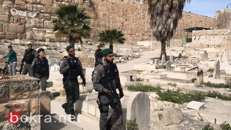 القدس : افراد من "سلطة الطبيعة" يعتدون على مقبرة "باب الرحمة"-3