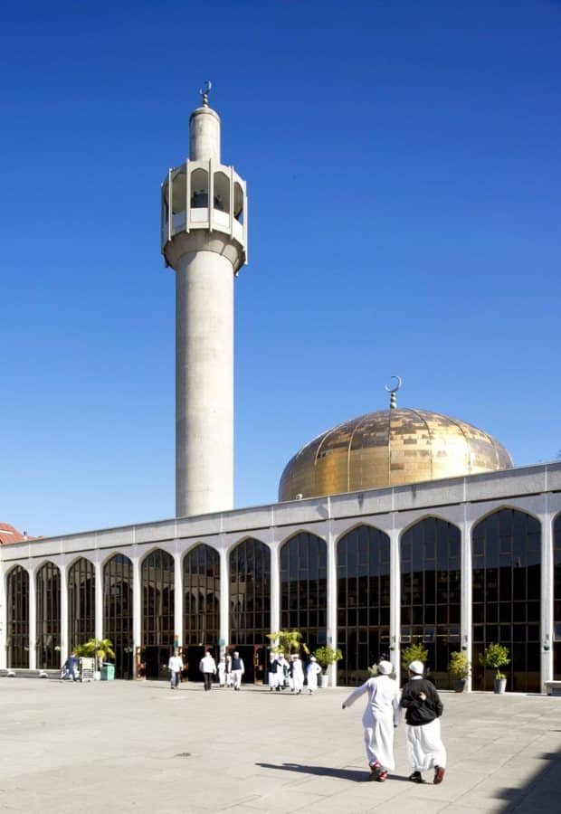 بريطانيا تضيف مسجدين جدد إلى قائمة التراث الإسلامي البريطاني-1