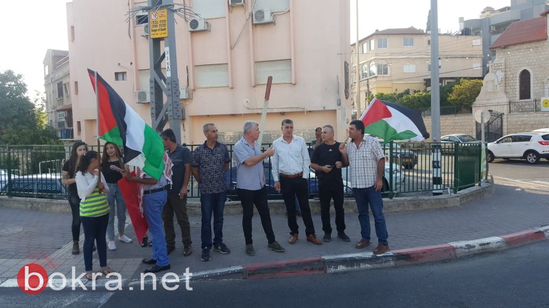 العشرات يتظاهرون على عين الرينة تنديدا بالمجزرة الإسرائيلية-11