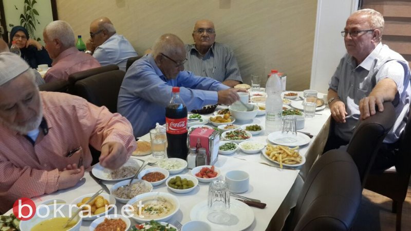 جمعية الجيل الذهبي في باقة الغربية تنظم إفطار جماعي بمشاركة رئيس البلدية-8