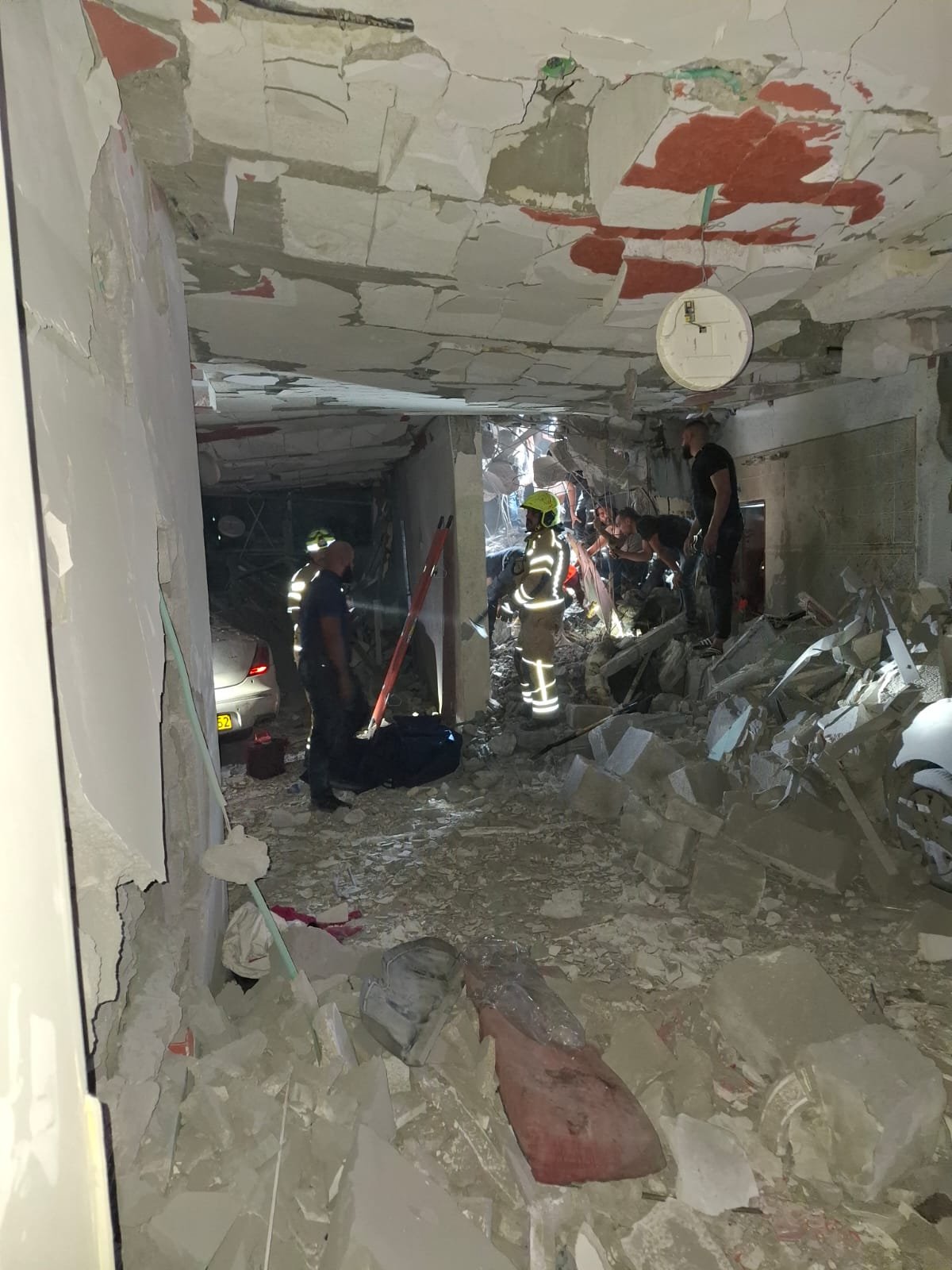 مقتل أربع نساء بصاروخ إيراني انفجر في طمرة، منهن أم وابنتاها-2