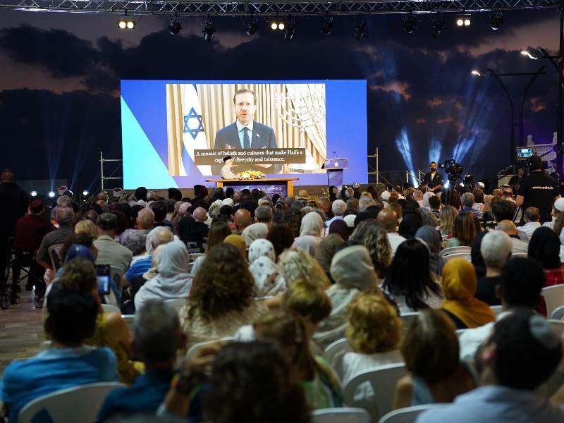 الجماعة الأحمدية تختتم اليوم الأول لجلستها السنوية في حيفا-2