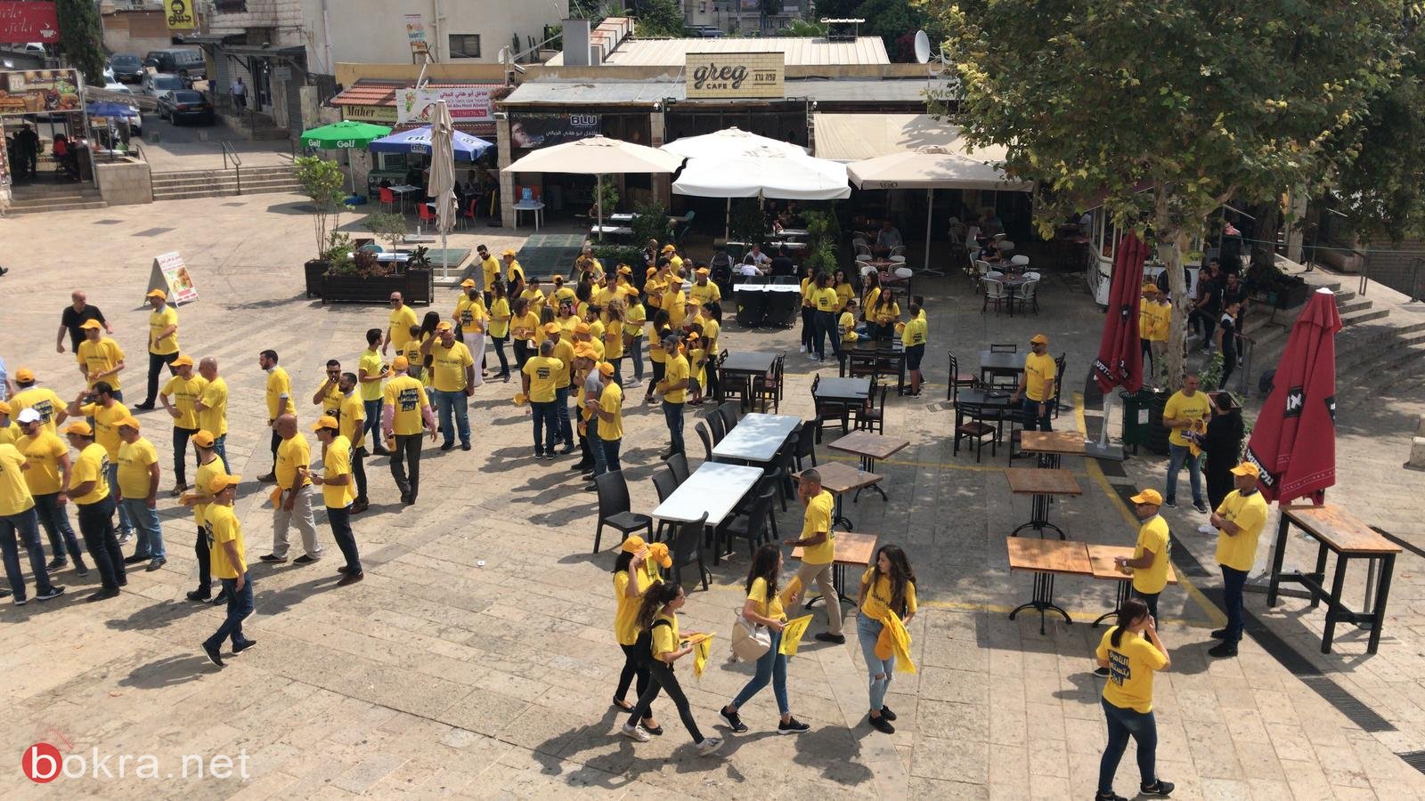 وليد عفيفي وداعموه يوزعون المناشير الانتخابية في شوارع الناصرة-0