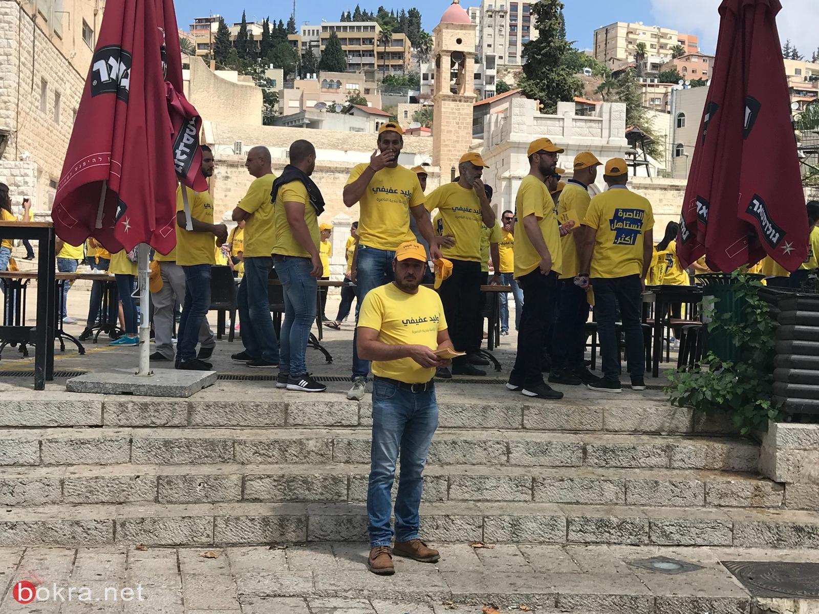 وليد عفيفي وداعموه يوزعون المناشير الانتخابية في شوارع الناصرة-11