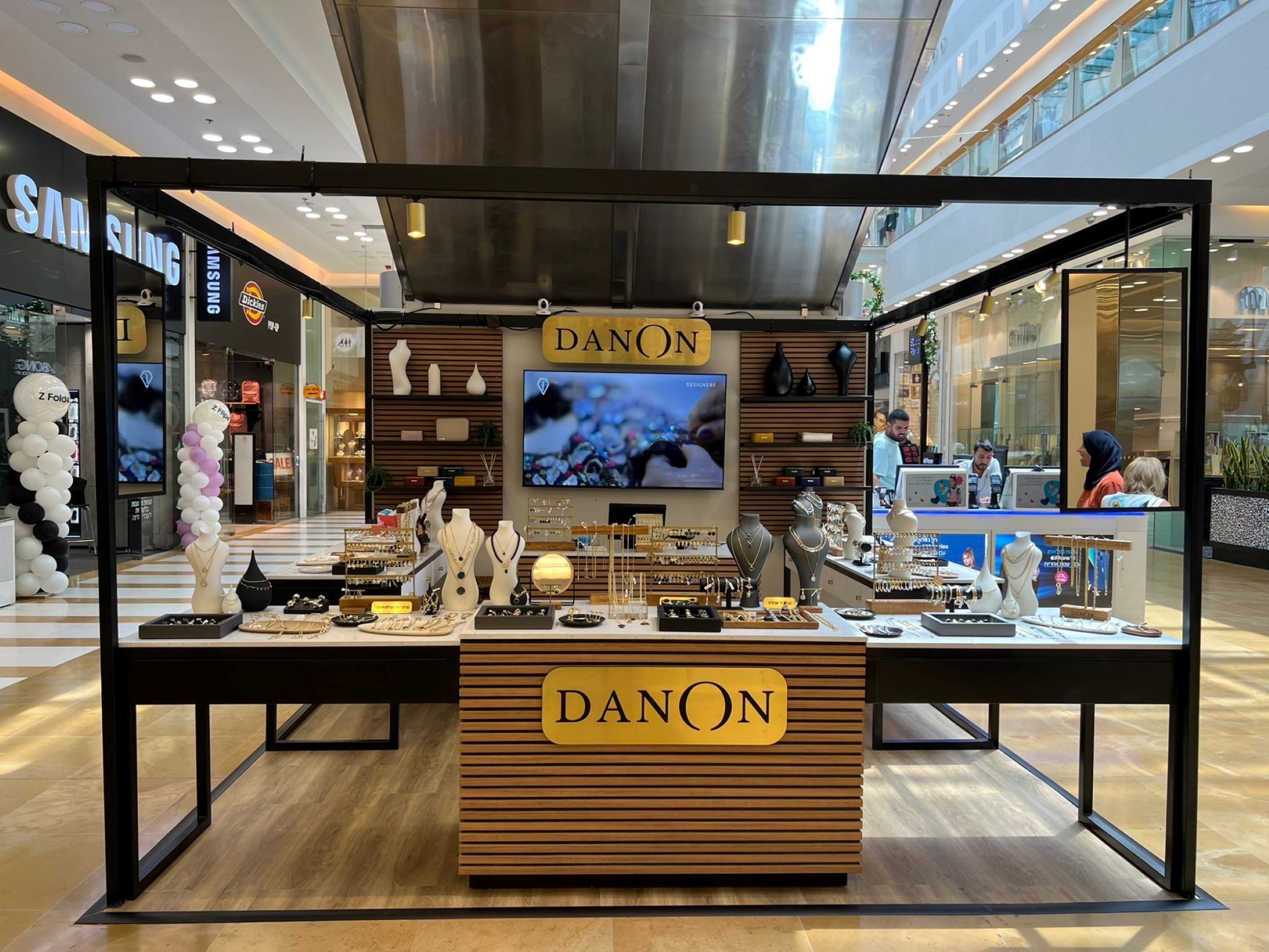 دانيت جرينبرج تصدر مجموعة حلي ومجوهرات جديدة من ماركة DANON-1