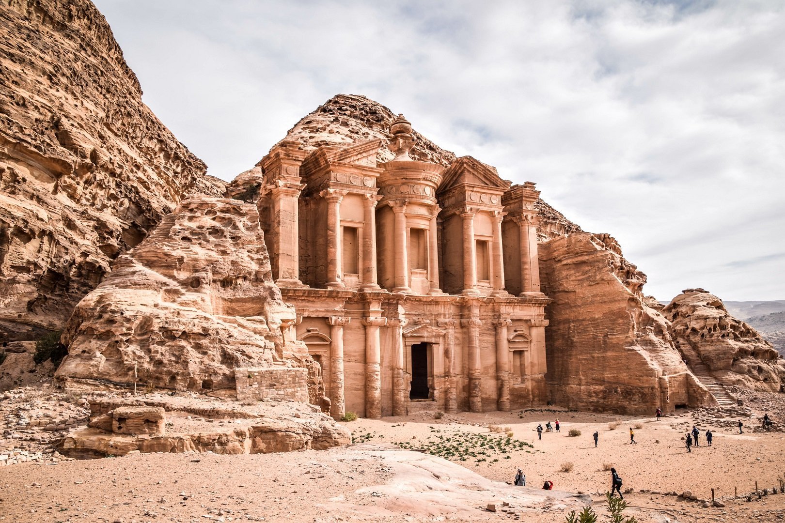 عناوين سياحية شهيرة لا تفوت عند التخطيط لزيارة الأردن-0