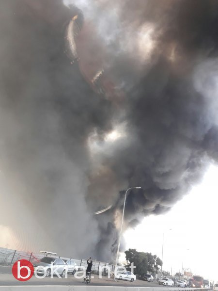 حريق هائل في مجمع للسيارات "المشطوبة" بقلنسوة - صور-5