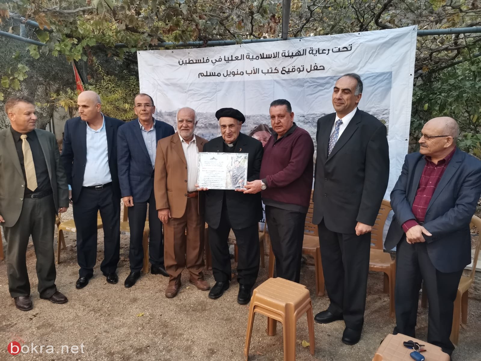 مجموعة الاخوة المقدسيين تكرم الأب مناويل مسلم لمواقفه تجاه القدس وفلسطين-2