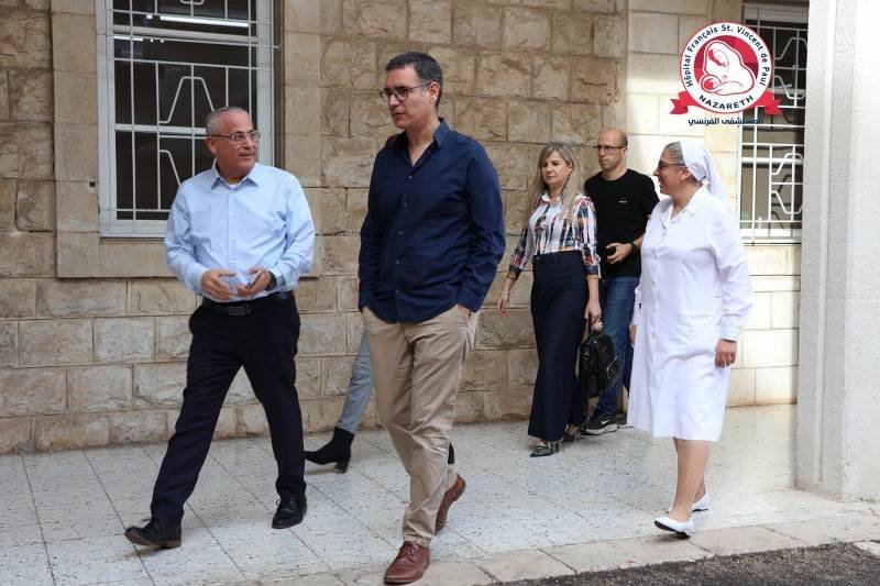 مديرعام وزارة الصحة موشيه بار سمنطوف يحل ضيفا على المستشفى الفرنسي في الناصرة-4
